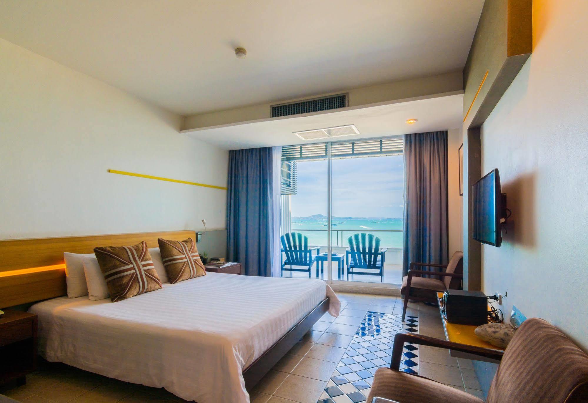 Baboona Beachfront Living Pattaya Exterior foto